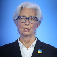 Lagarde: Bei ungünstiger Inflationsentwicklung Tempo erhöhen