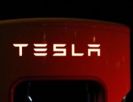 DAX leicht erholt, Verbio-Kursrutsch, Deutsche Post unter Druck, AXA und Tesla nun wieder gesucht?