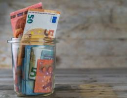 5.000 Euro auf der hohen Kante? Diese 3 unauffälligen Wachstumsaktien sind zum 52-Wochen-Tief zu haben