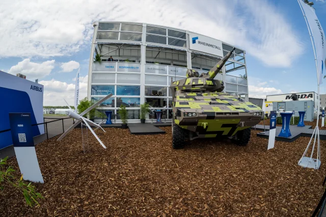 Ein Panzer von Rheinmetall ist zu sehen.
