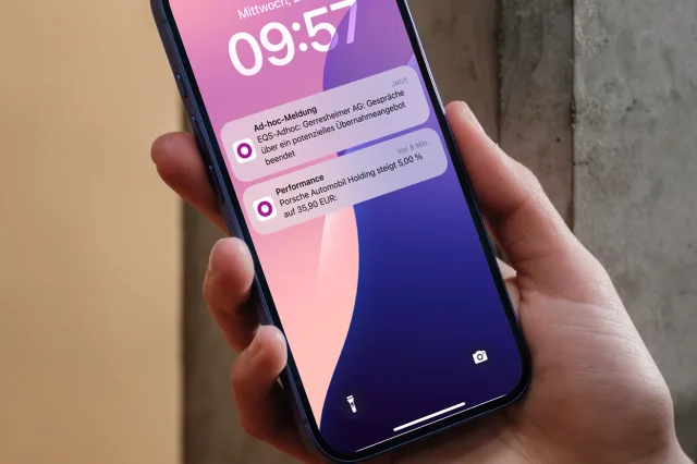 onvista-Performance-Alarm- und Ad-hoc-Pushes auf dem Smartphone-Screen