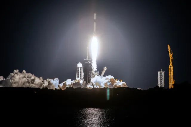 Ein Raketenstart von SpaceX