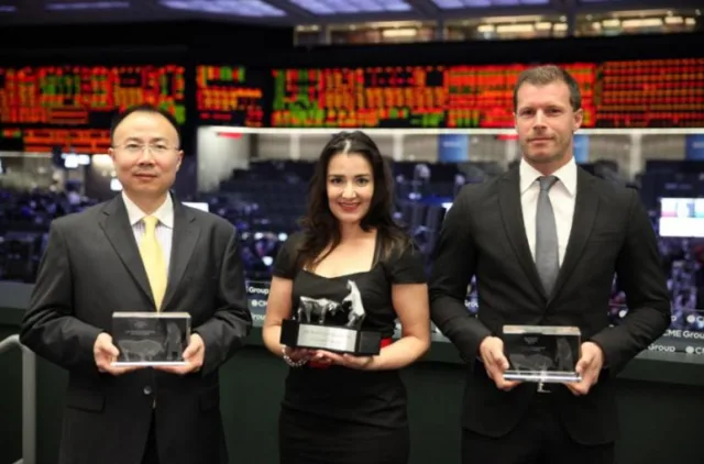 Preisverleihung für den Trading-Worldcup auf dem CME Floor mit René Wolfram