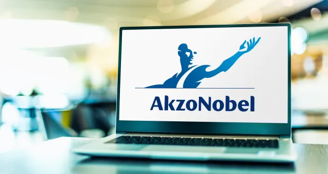 AkzoNobel-Logo auf Laptop-Bildschirm