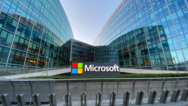 Microsoft mit größtem Minus seit 2020 - was die Aktie so belastet