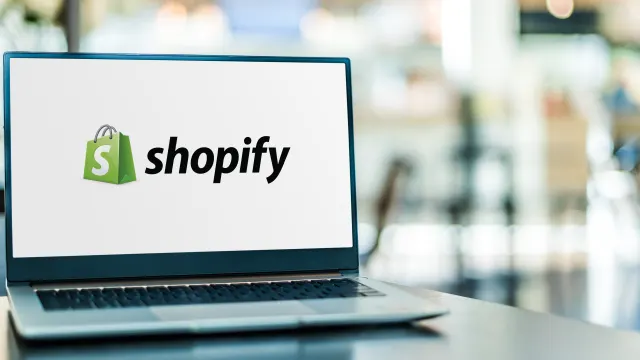 Shopify-Aktie sehr hoch bewertet