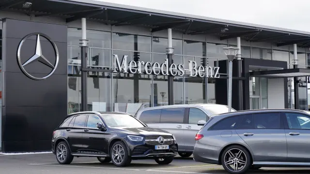 Mercedes-Benz-Aktie im Plus: Was hinter dem Kurssprung steckt