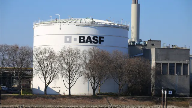 Covestro-Gewinnwarnung schickt BASF ans Dax-Ende