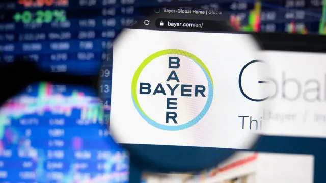 Bayer erklimmt nach US-Gerichtserfolg Monatshoch