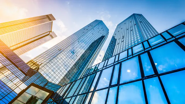 Immobilienwerte im Vergleich: Realty Income, Equinix und Co.