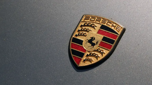 Gewinnwarnung nach Umsatz-Einbruch: Porsche Aktie im Check