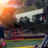 Blick in die Produktion gepanzerter Fahrzeuge.