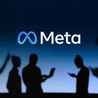 Silhouetten sind vor dem Meta-Logo zu sehen.