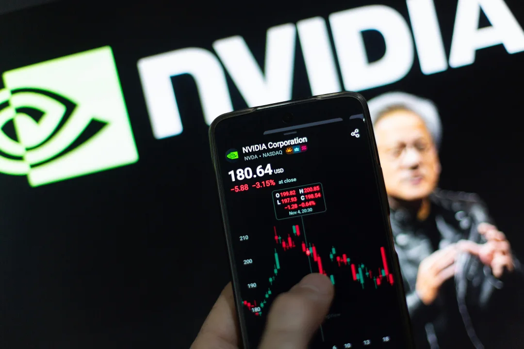 Der Kursverlauf von Nvidia auf einem Smartphone