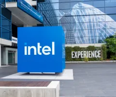 Intel-Logo am Standort des Unternehmens in Santa Clara, Kalifornien