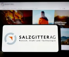 Stahlhersteller Salzgitter kappt Prognose - Konjunkturunsicherheiten