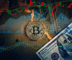 Bitcoin und Dollar-Noten sind zu sehen