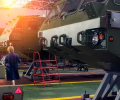 Blick in die Produktion gepanzerter Fahrzeuge.