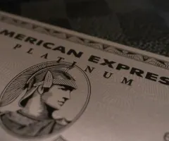 American Express: Umsatz steigt, Gewinn sinkt
