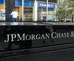 JPMorgan Chase & Co Schriftzug am Bürogebäude in Manhattan, New York