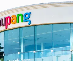 Coupang-Logo auf Gebäude