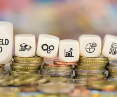 Euro-Münzen mit Würfeln