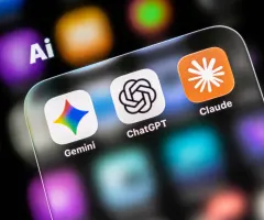 Verschiedene KI-Apps auf einem Smartphone.