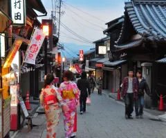 Japans Exporte sinken wegen Zollkonflikt - Rückgang höher als erwartet