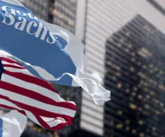 Die US-Flagge und die Flagge von Goldman Sachs