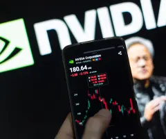Der Kursverlauf von Nvidia auf einem Smartphone