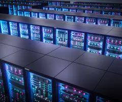 Server in einem Rechenzentrum sind zu sehen.