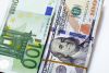 Devisen: Euro gibt etwas nach