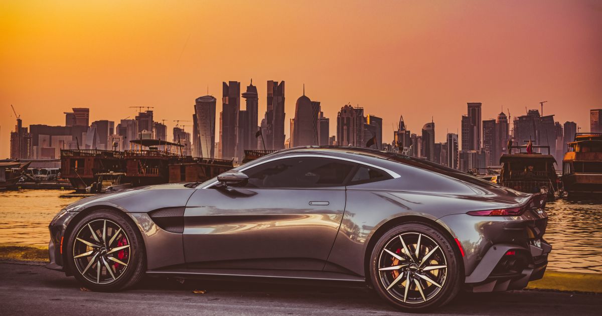 Aston Martin reduziert Verluste deutlich